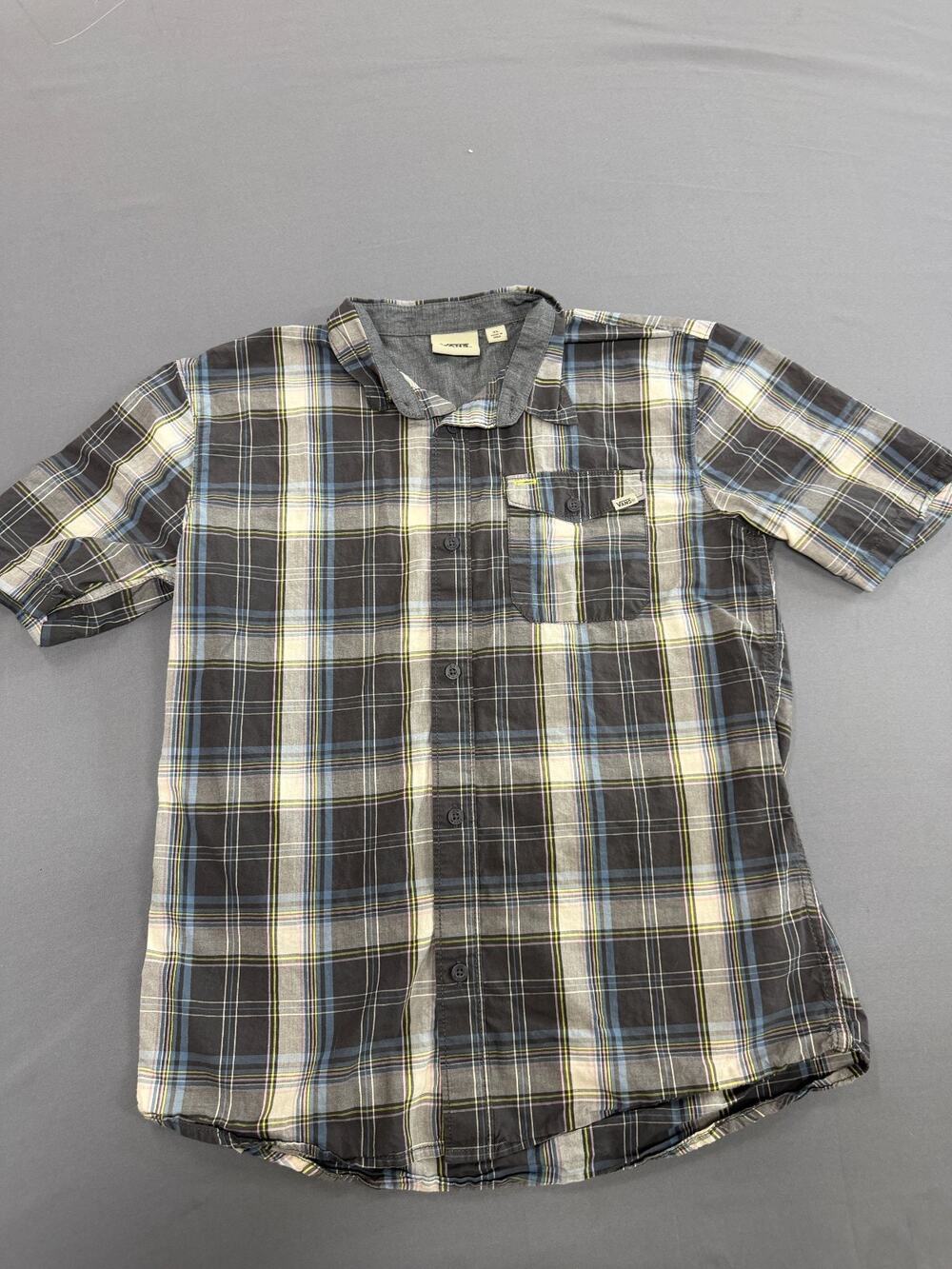 VANS Off The Wall Boys XL Plaid Button Up Shirt Multicolor Short Sleeve Cotton